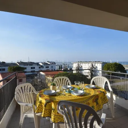 Residenza Porta Del Mare Apartment Lignano Sabbiadoro Exterior photo